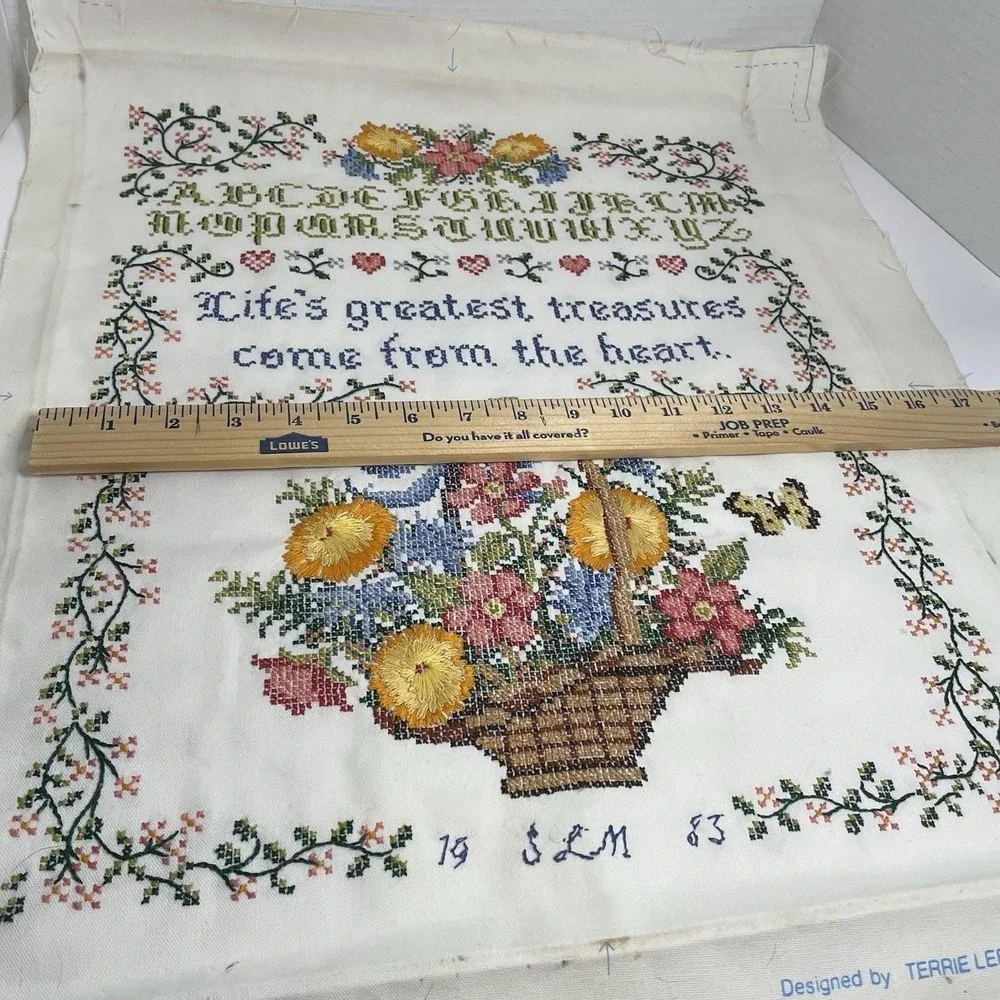 Dimensions Embroidery Cross Stitch 1988 Alphabet Floral Greatest Treasure READ